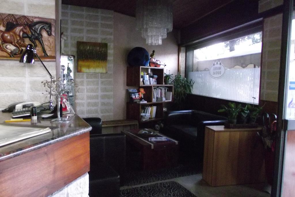 بيسوني Hotel Total المظهر الخارجي الصورة